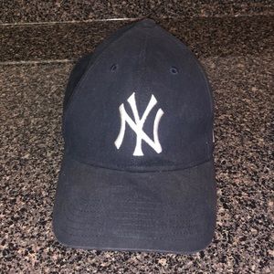 Yankees hat